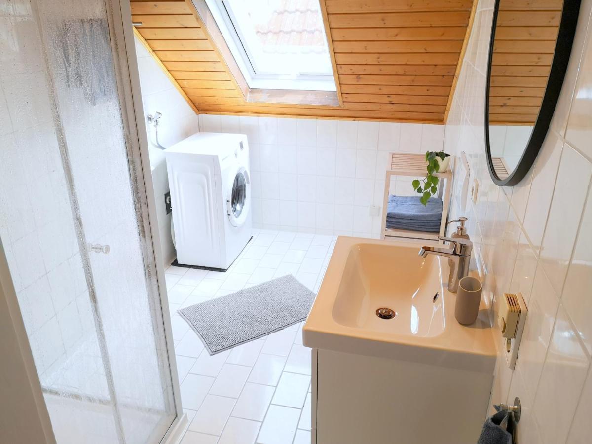 Family-Apartment Mit Balkon, Kueche, Parkplatz & Waschmaschine Ofemburgo Exterior foto